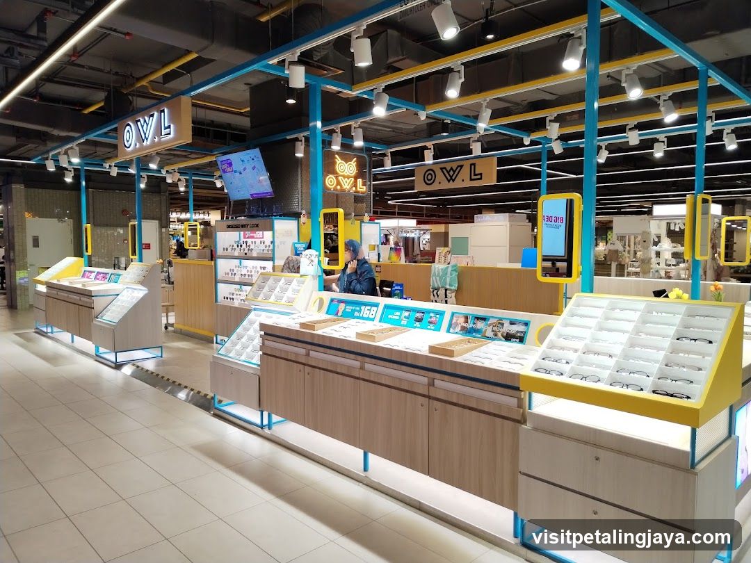 Owl Eyewear Store Interior