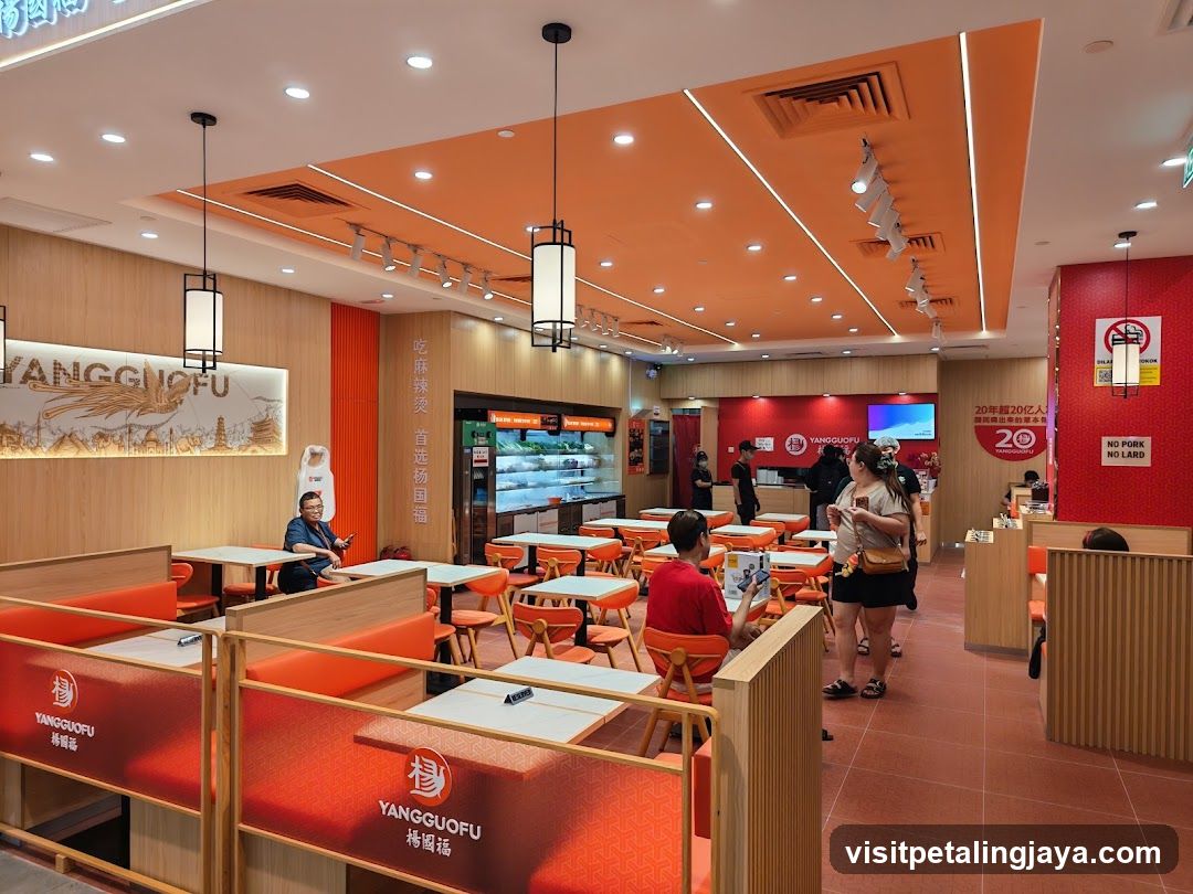 Yangguofu Interior
