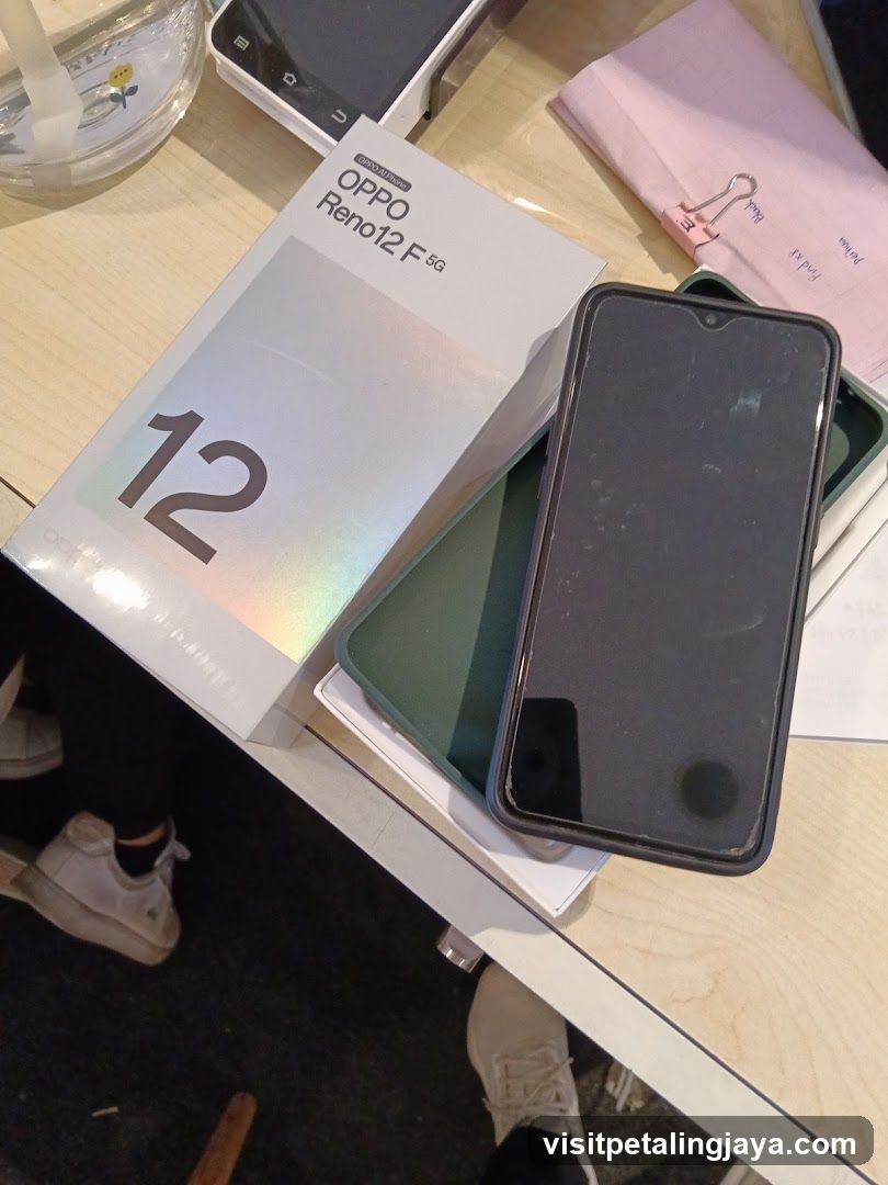 OPPO Reno12 F Box and Phone