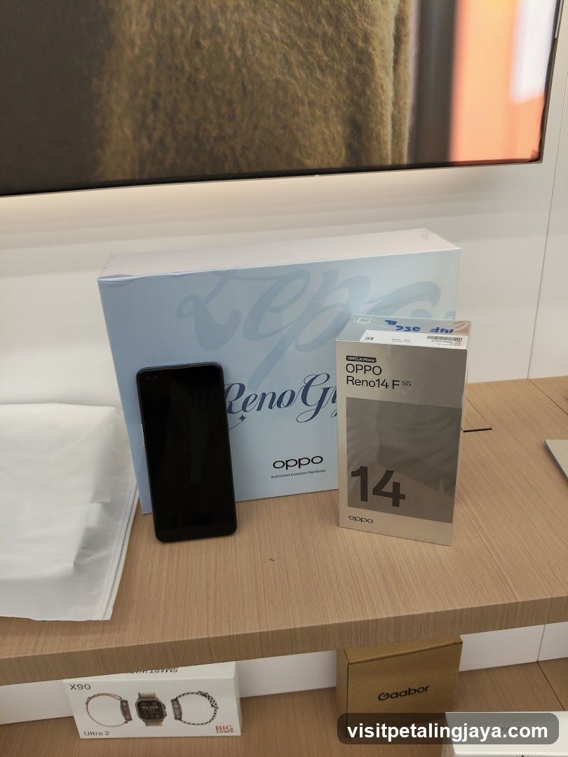 OPPO Product Display