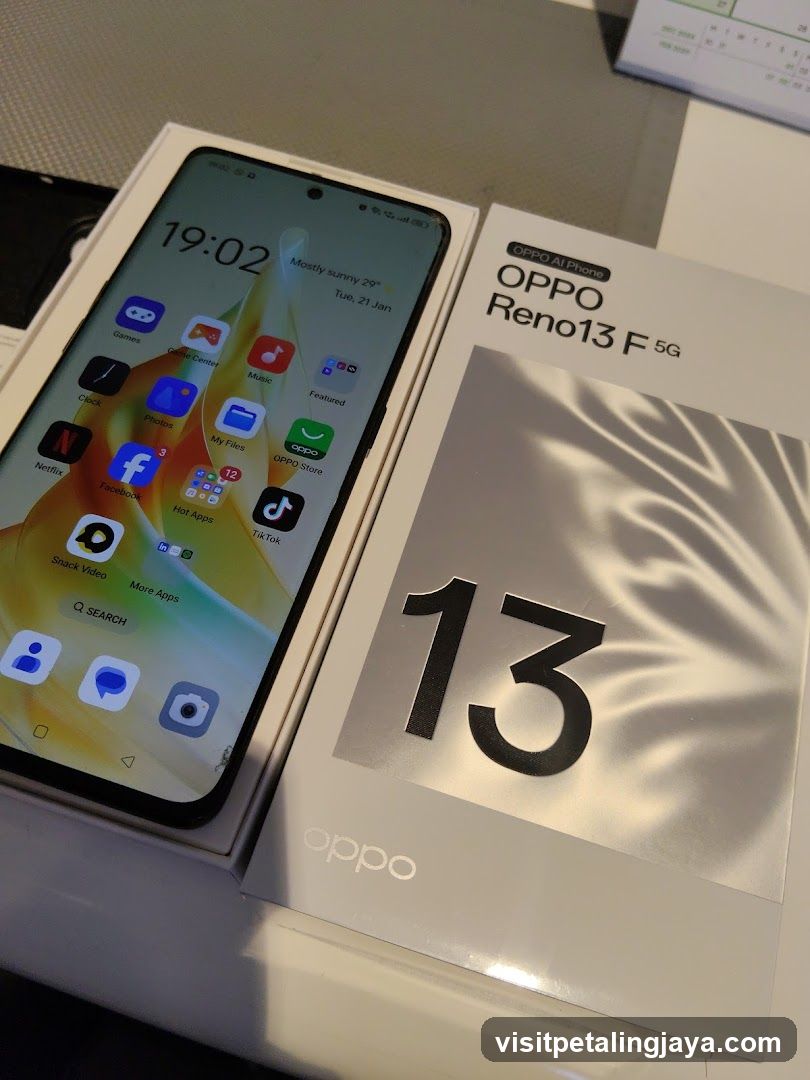 OPPO Reno13 F 5G Unboxing