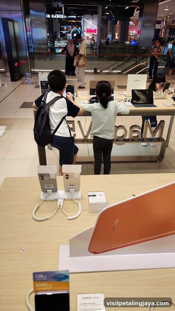 Honor Experience Store