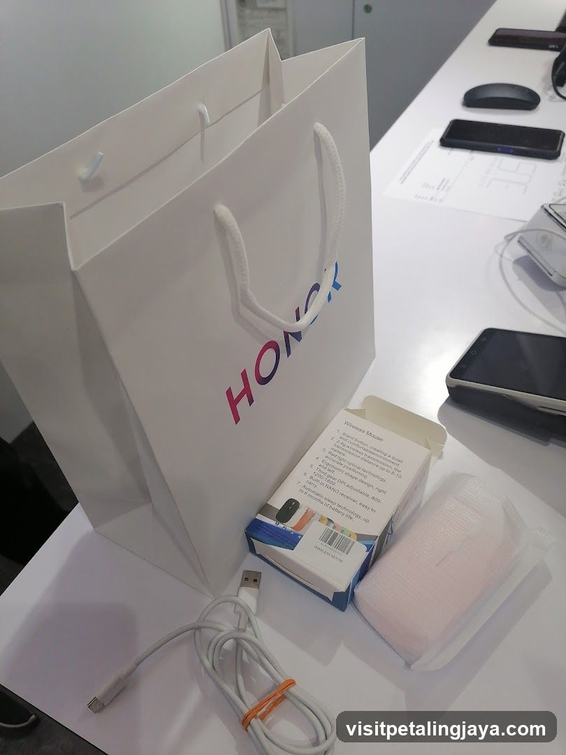 Honor Product Unboxing