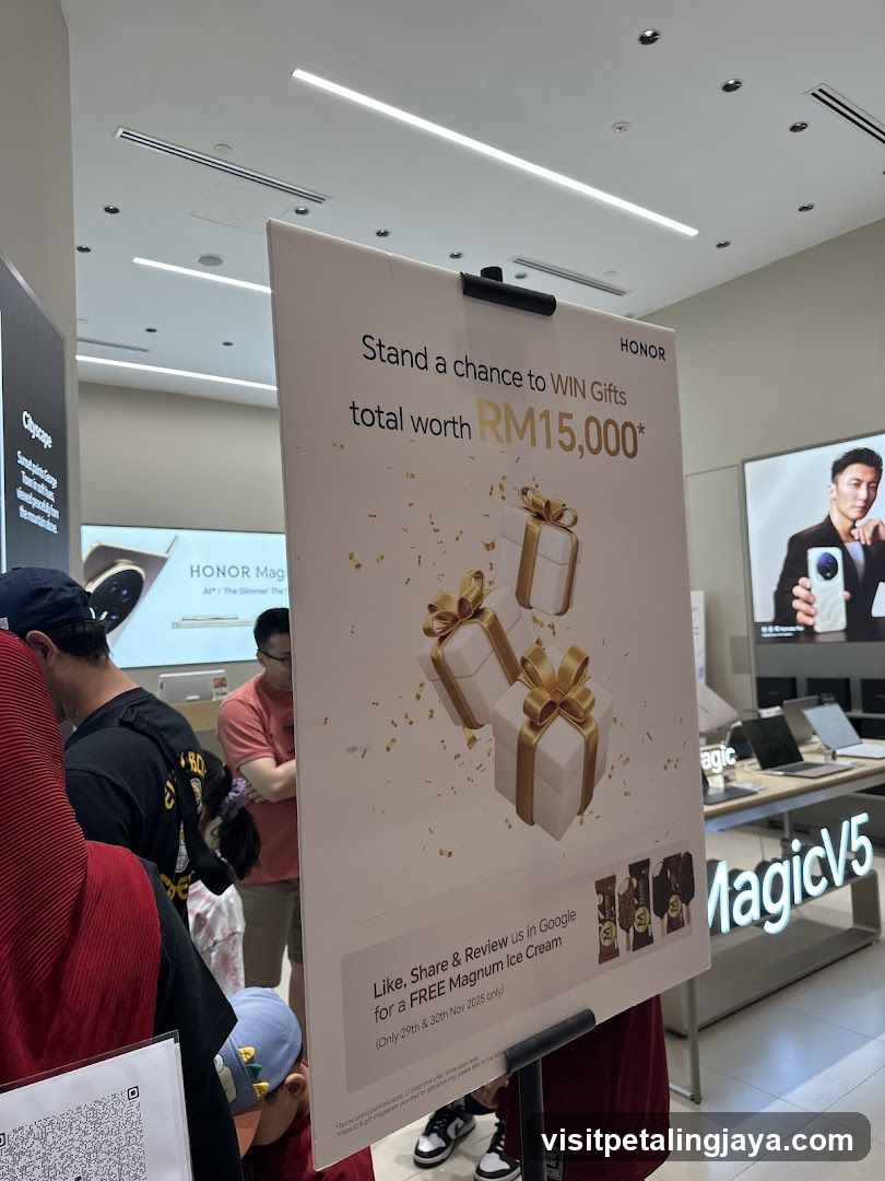 Honor Store Interior