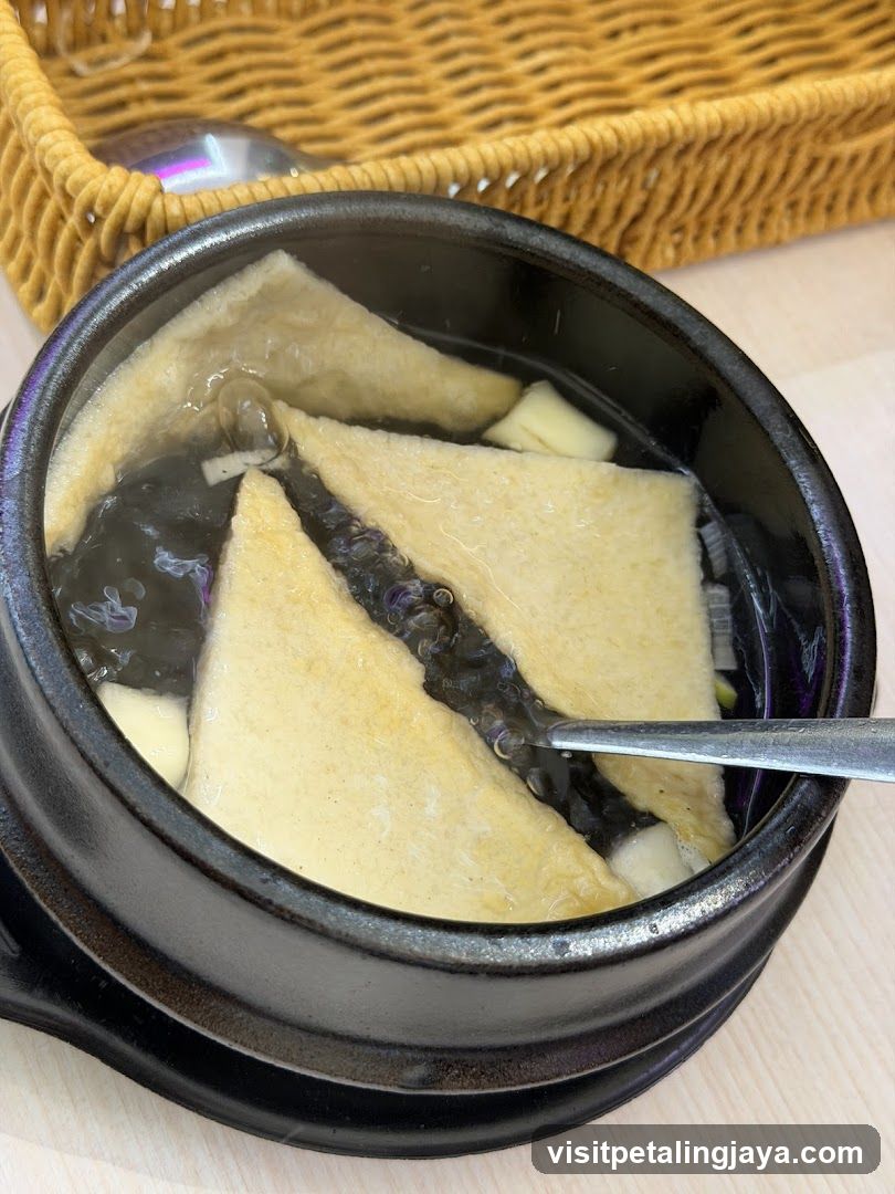 Food dish in ceramic bowl