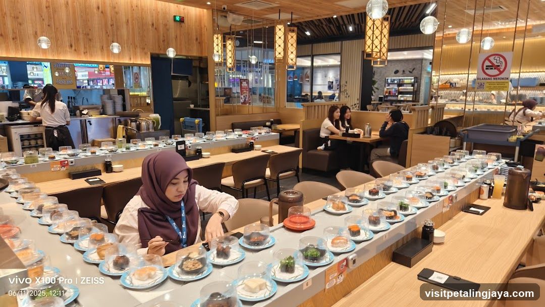 Sushi Conveyor Belt Restaurant Interior