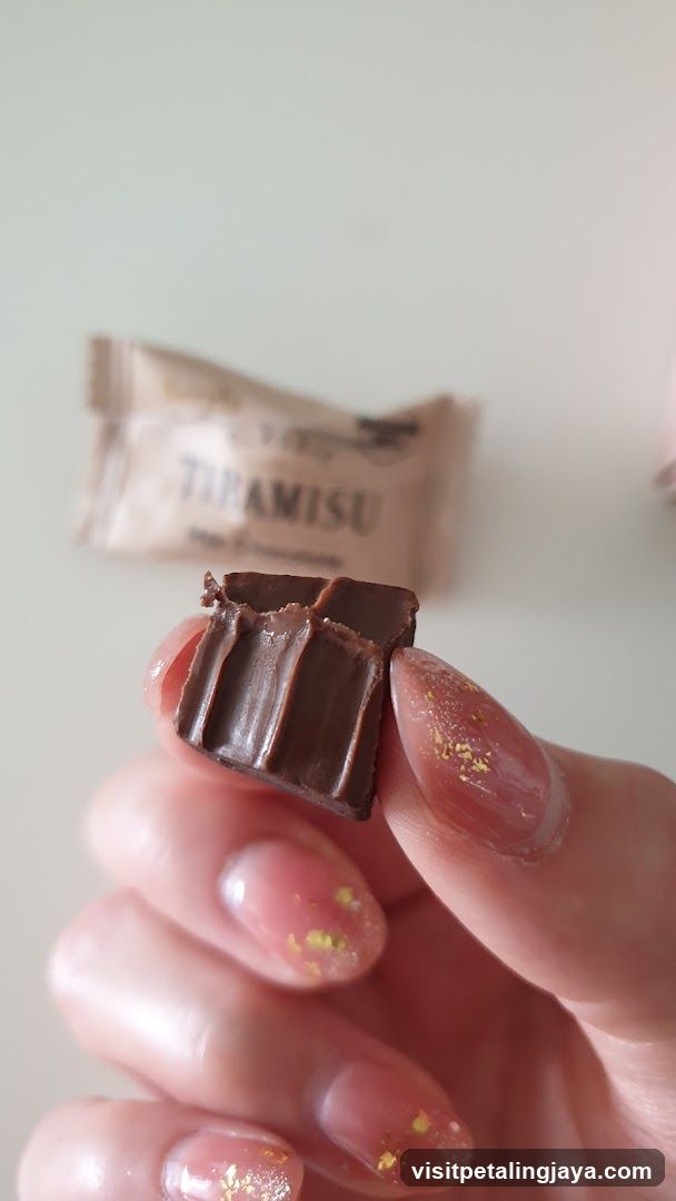Tiramisu Chocolate Bar