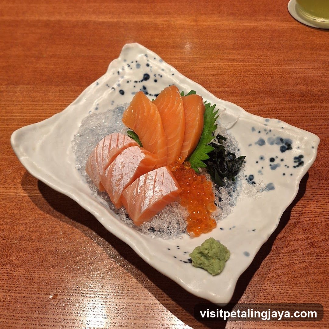 Sashimi Platter with Salmon and Roe