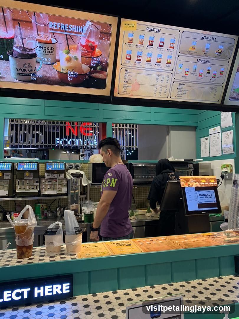 Bunkkus Tea Shop Interior
