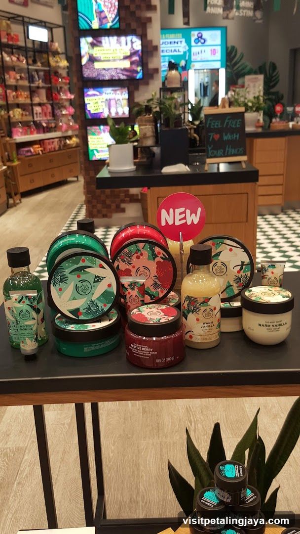 The Body Shop Product Display
