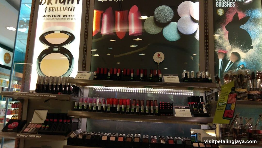 Beauty Store Display