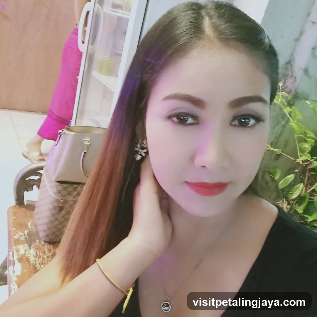 Woman with long hair and accessories