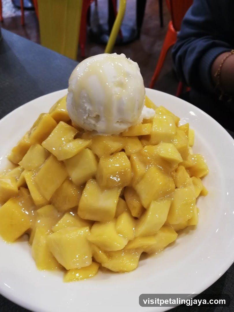 Mango Pudding with Ice Cream