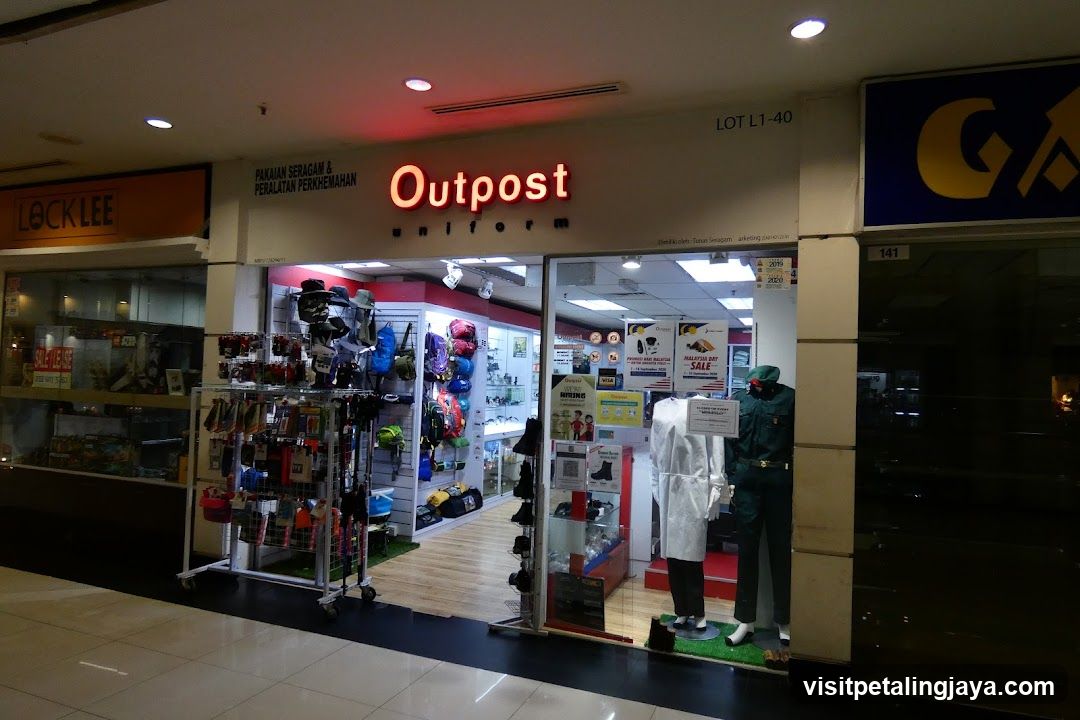 Outpost Amcorp Mall PJ