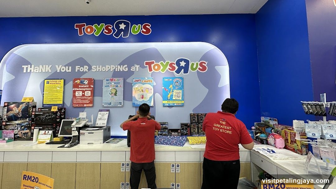 Toys R Us Store Interior