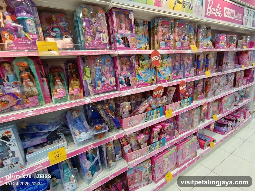 Barbie Doll Toy Shelf