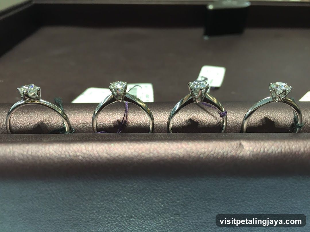 Diamond Rings Display