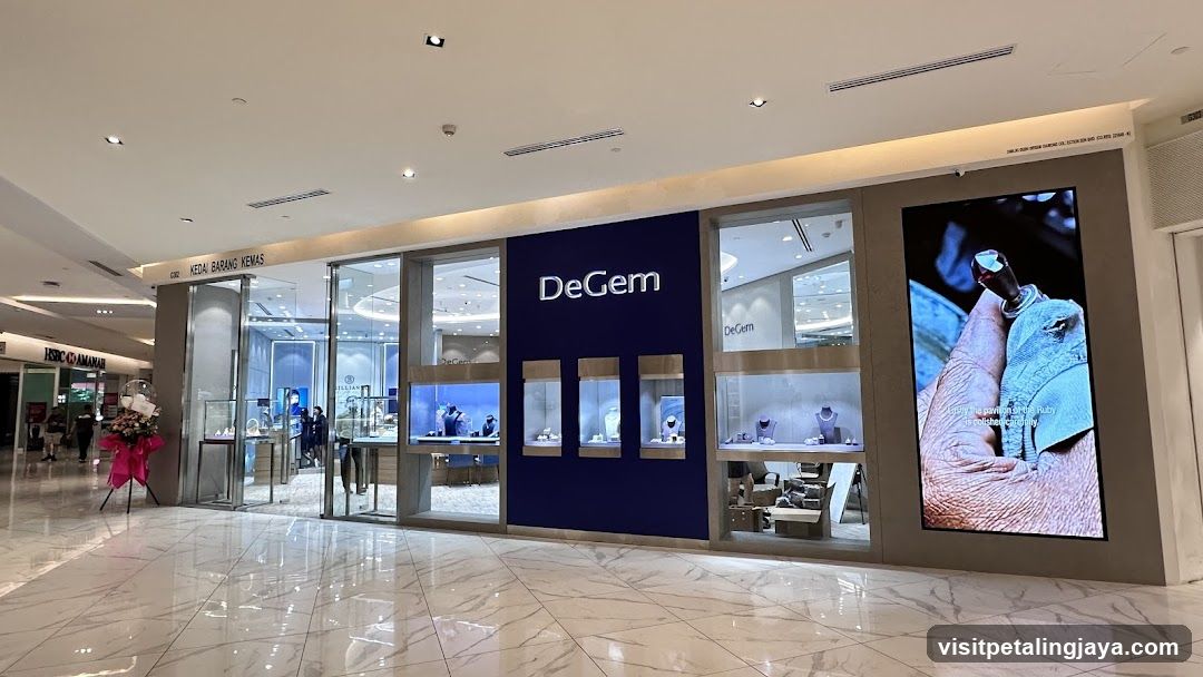DeGem (One Utama Boutique)