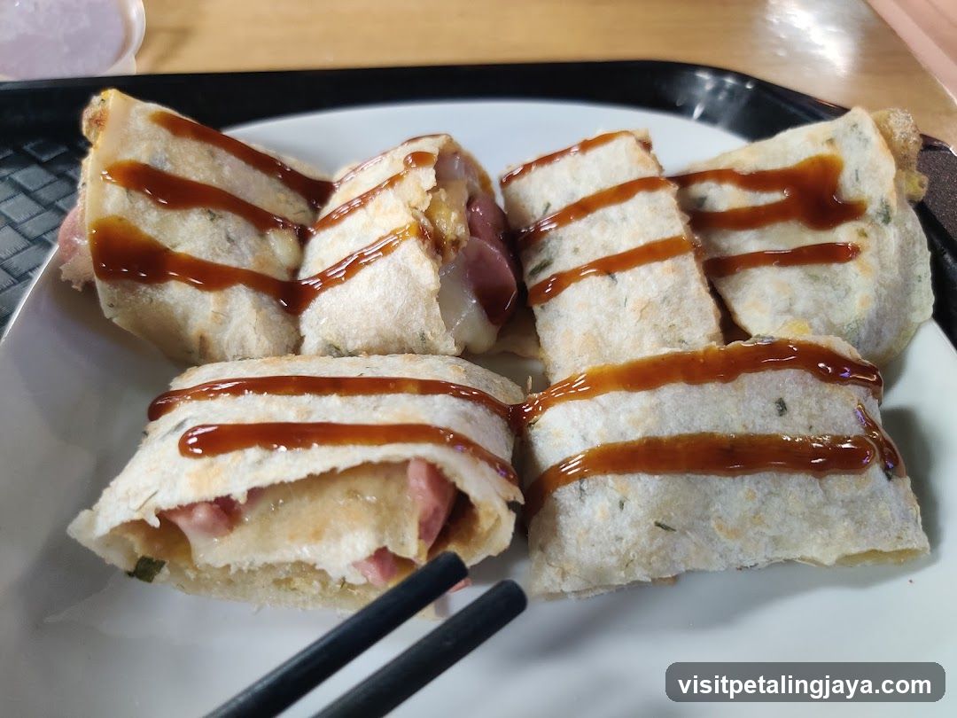 Sausage Rolls with Sauce