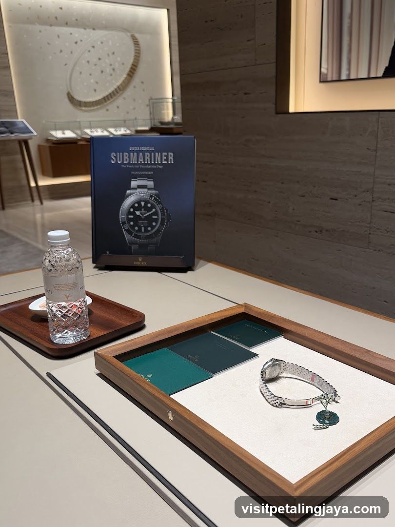 Rolex Submariner Display