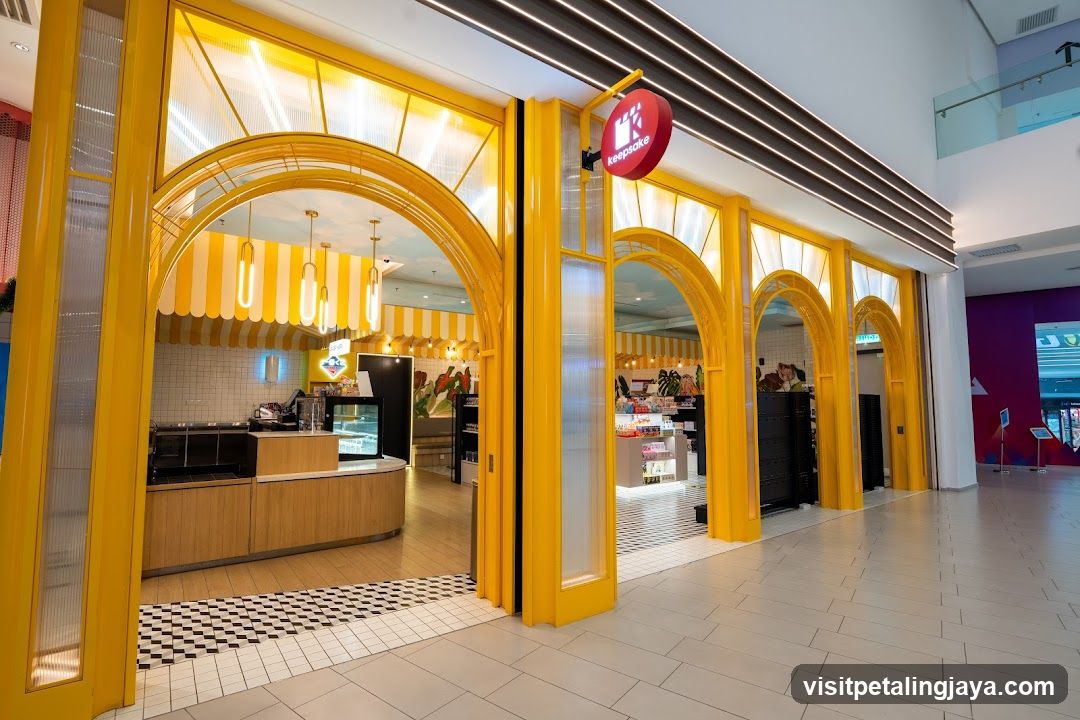 Keepsake Store by GSC, LaLaport BBCC