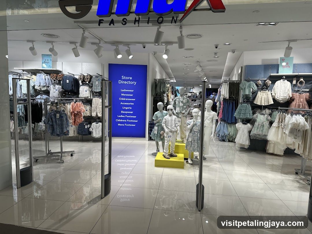 Gina Fashion Store Interior