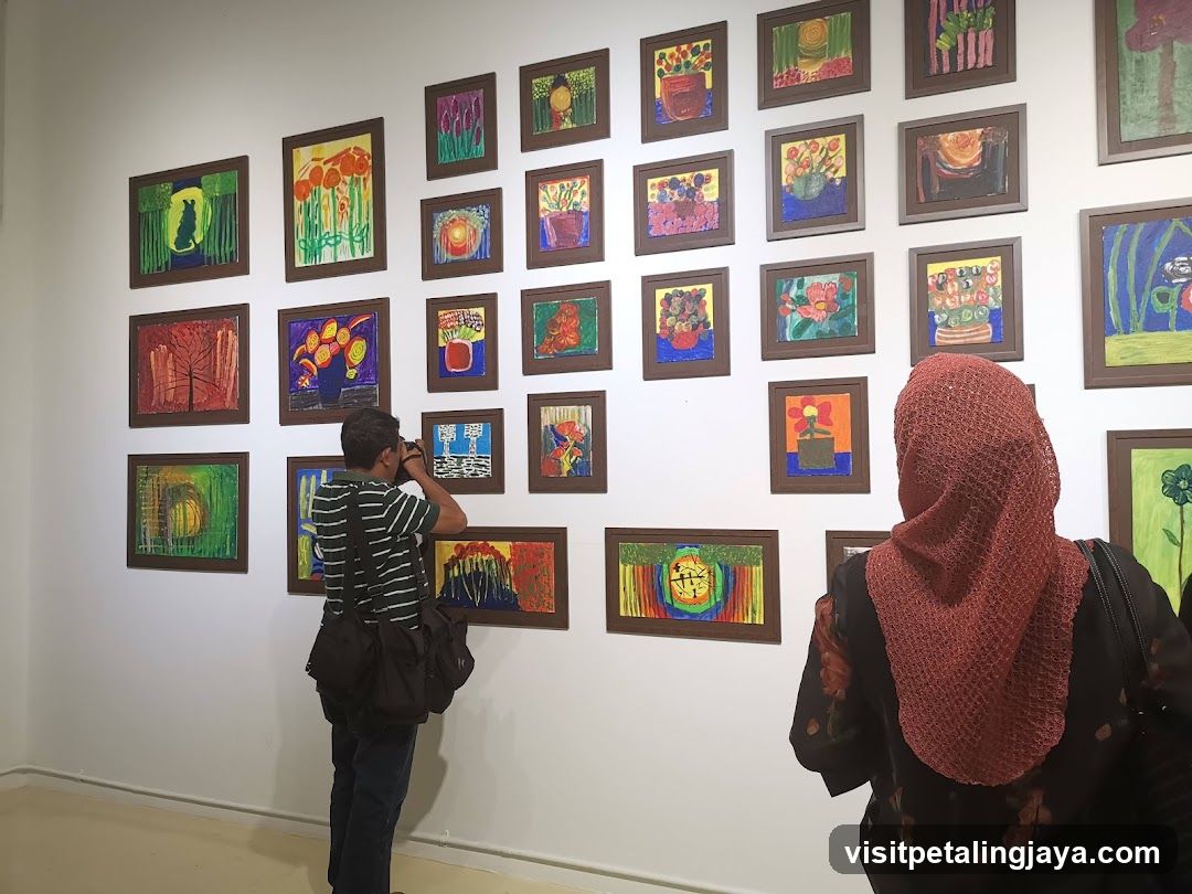 Art Exhibition Gallery