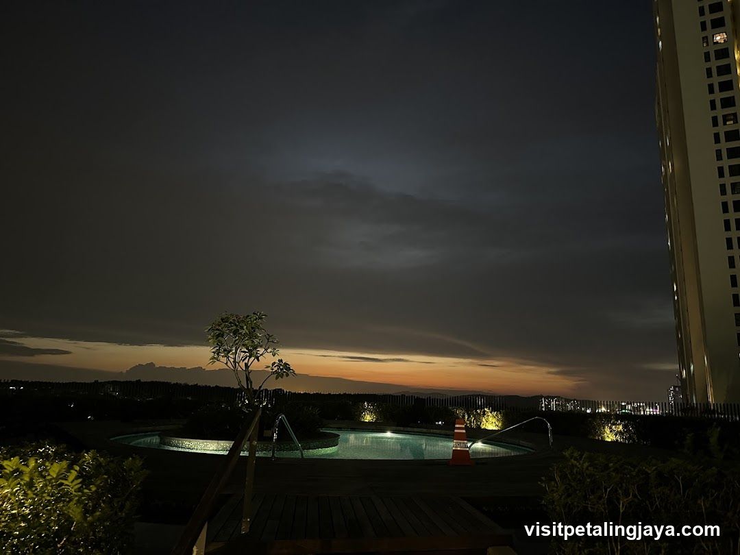 Tropicana Gardens - Block (C)yperus Residence