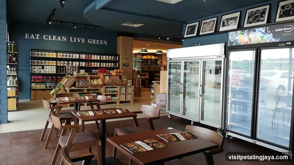 EAT CLEAN LIVE GREEN Store Interior