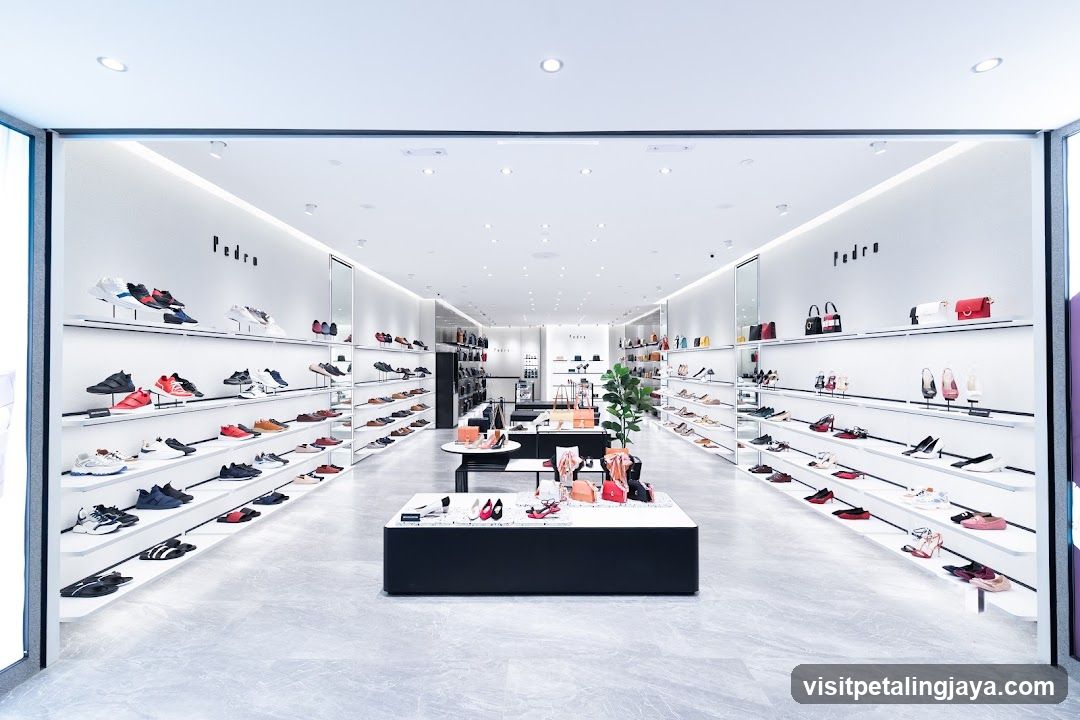 Pedra Shoe Store Interior