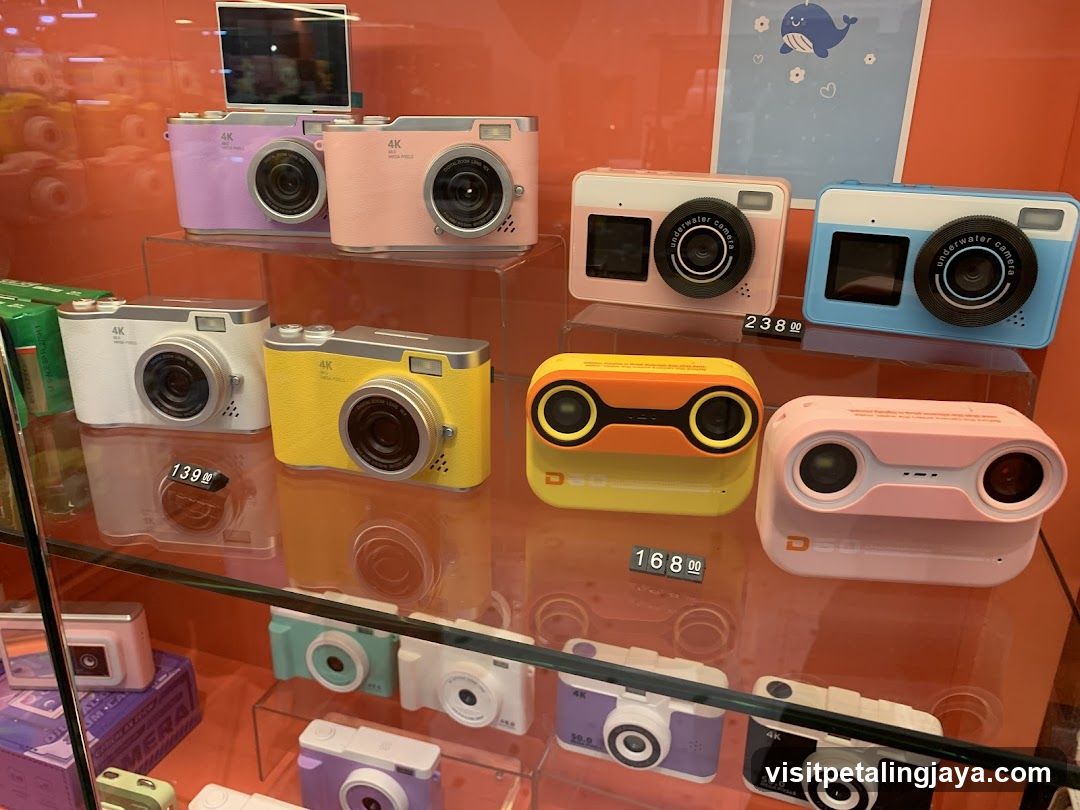 Colorful Instant Cameras Display