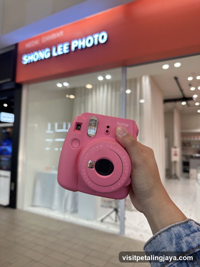 Shong Lee Photo Storefront