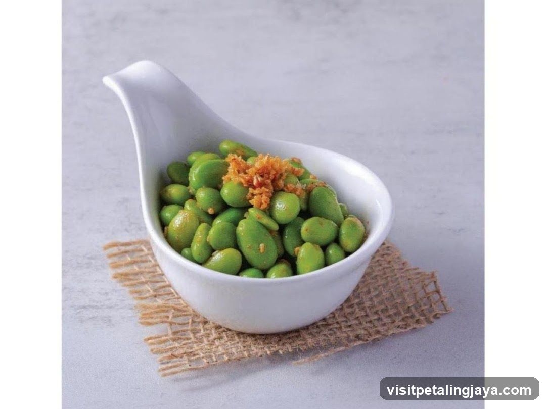 Edamame with Garlic Topping