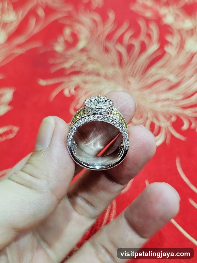 Diamond Ring Display