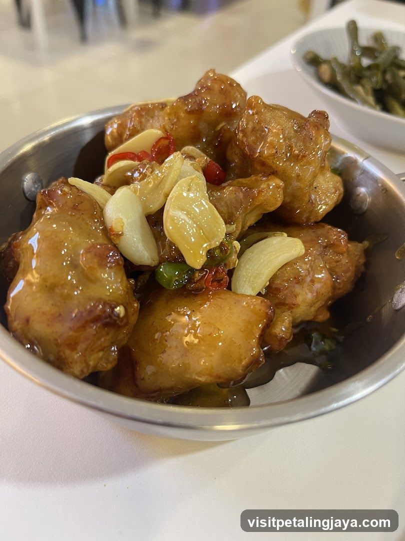 Sauced Chicken Dish with Garlic and Peppers