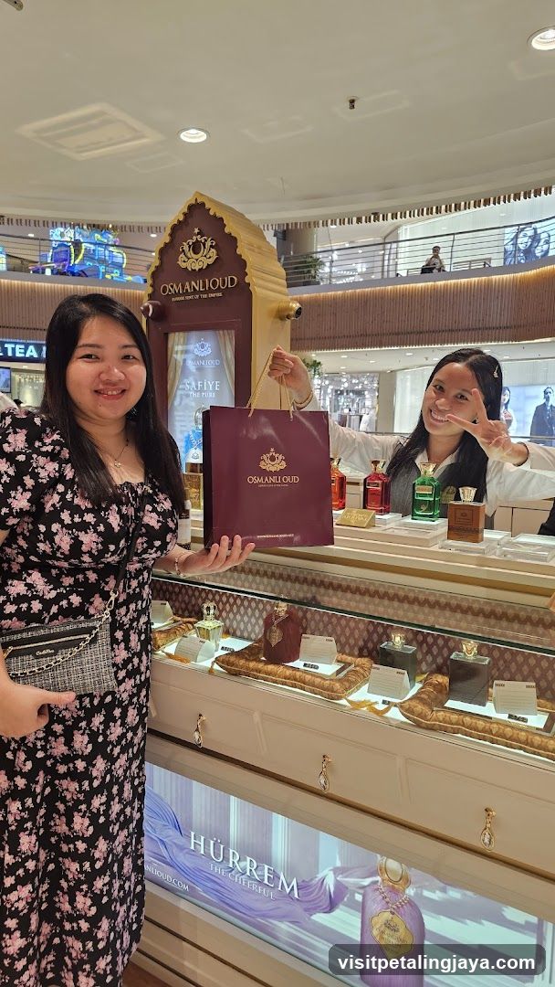 Osmoan Oud Perfume Counter