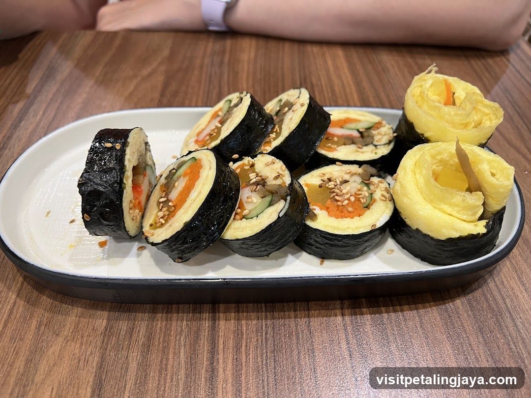 Sushi Platter with Egg Roll
