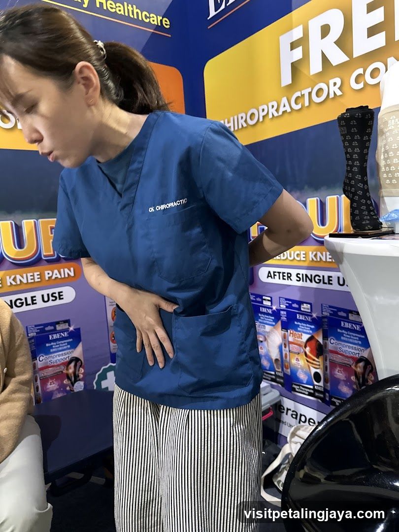 Chiropractor Staff at Booth