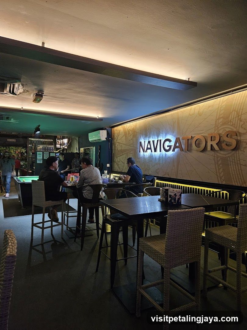 Navigators Interior