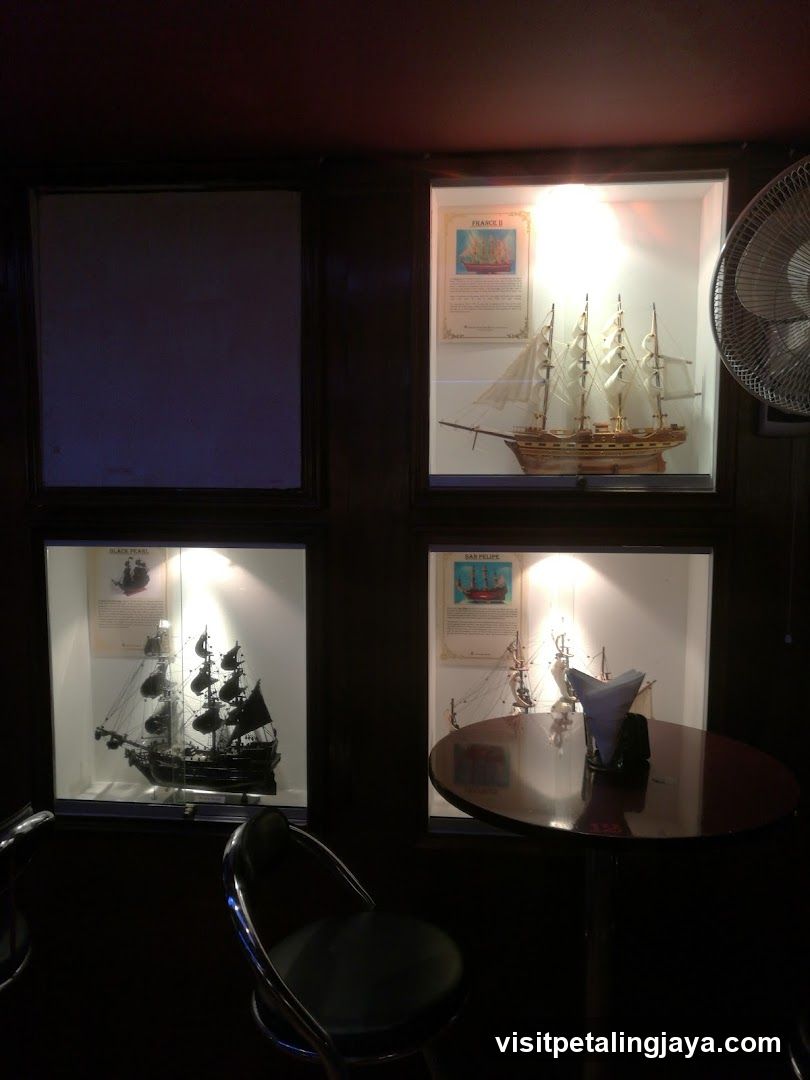 Ship Model Display Case