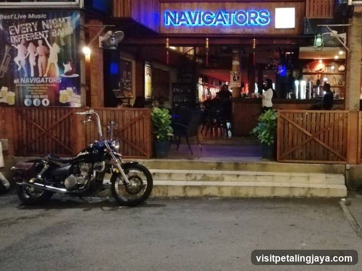 Navigators Bar & Restaurant