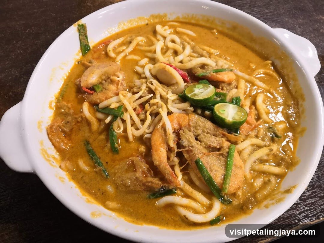 Curry Noodle Dish with Shrimp and Lime