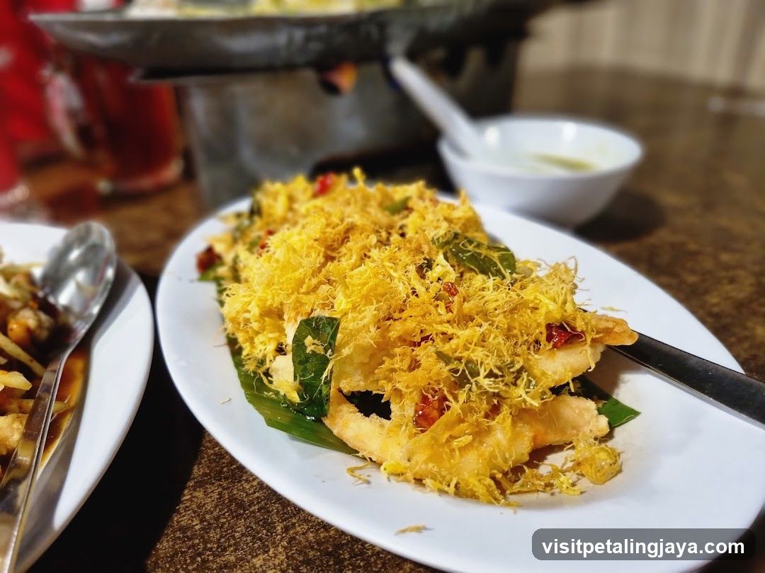 Fried Dish with Crispy Topping