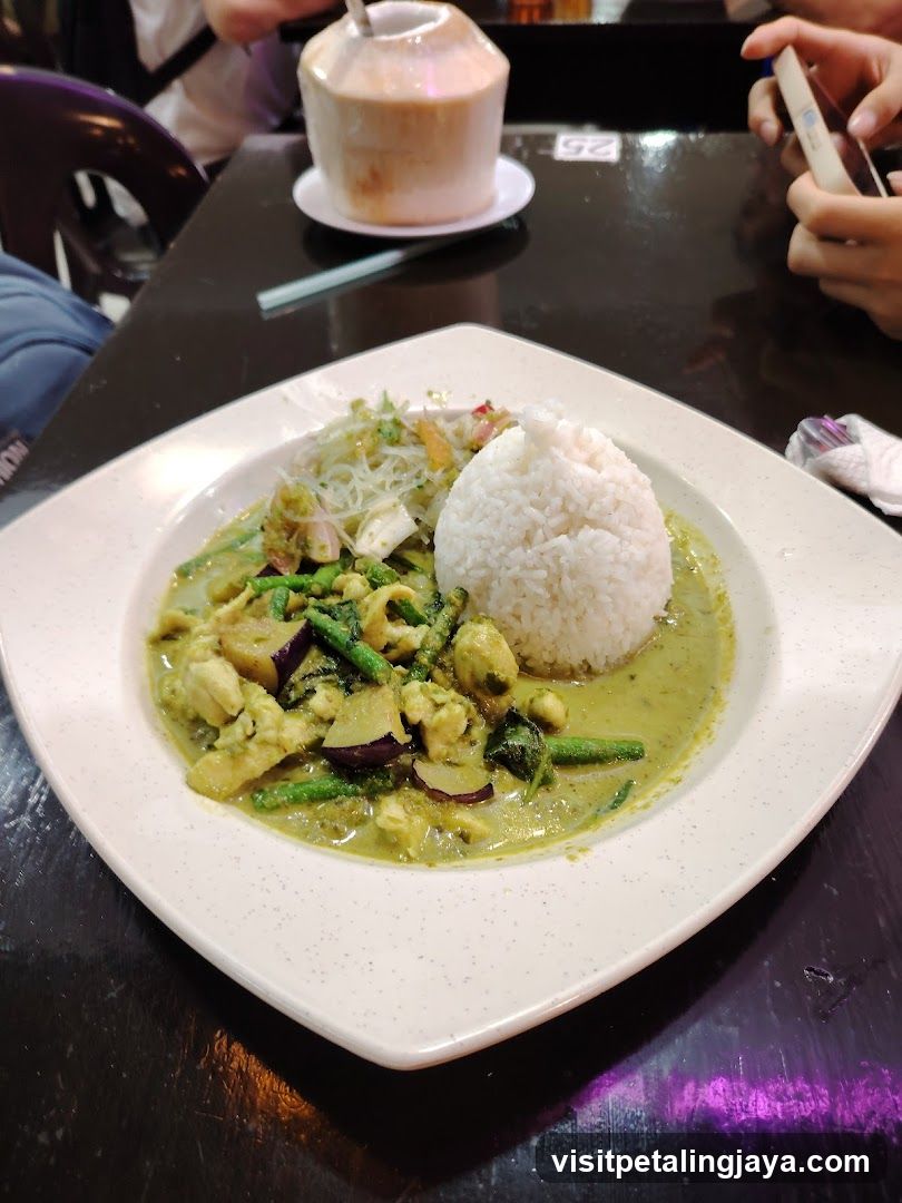 Thai Green Curry with Rice and Coconut Drink