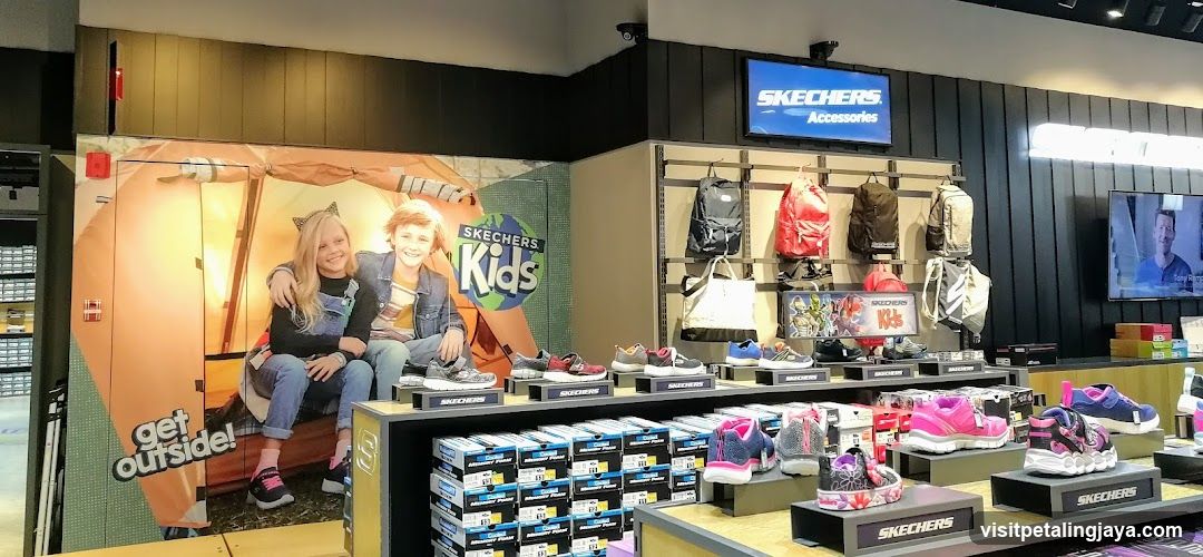 Skechers Kids Store Interior