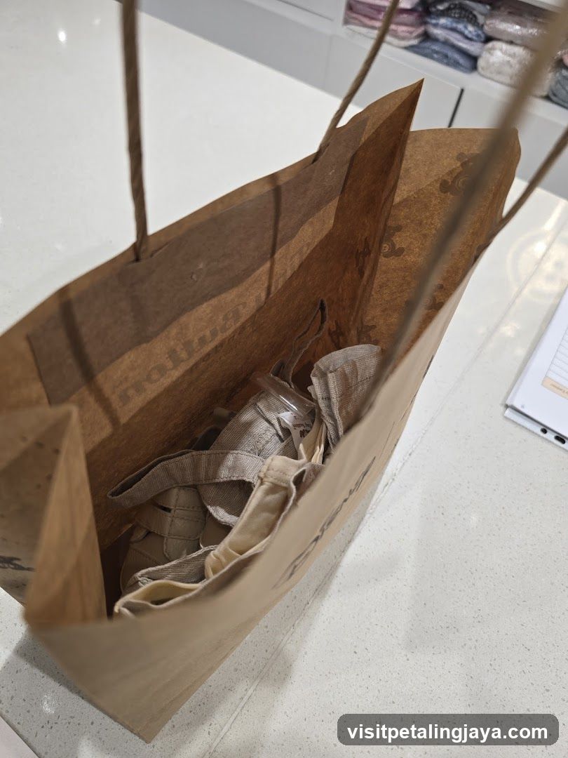 Shopping Bag with Shoes