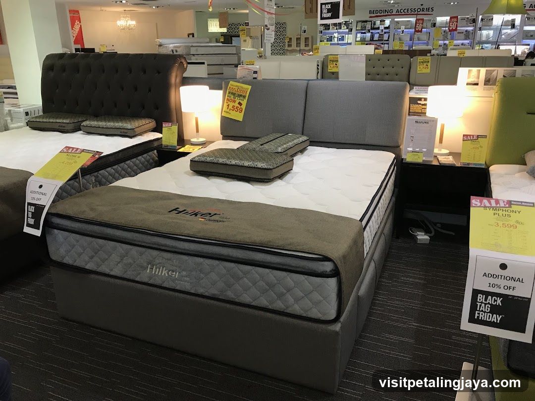 Mattress Store Interior Display