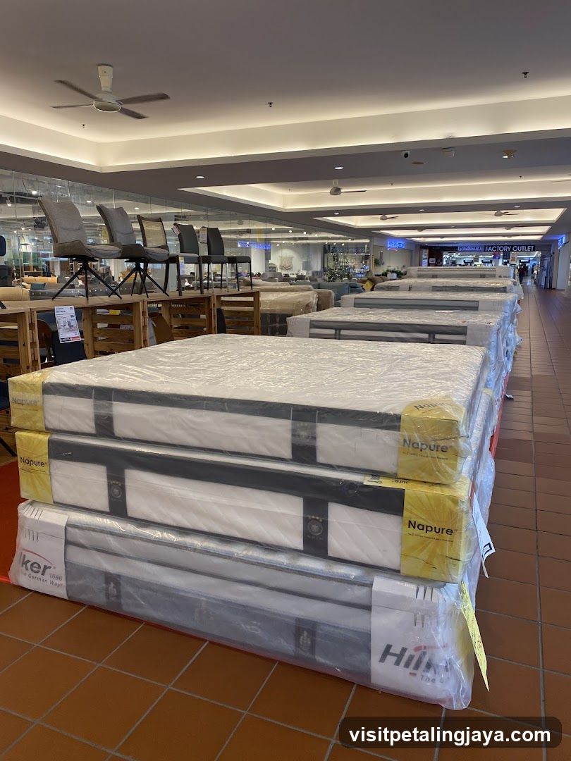 Mall Interior Furniture Display