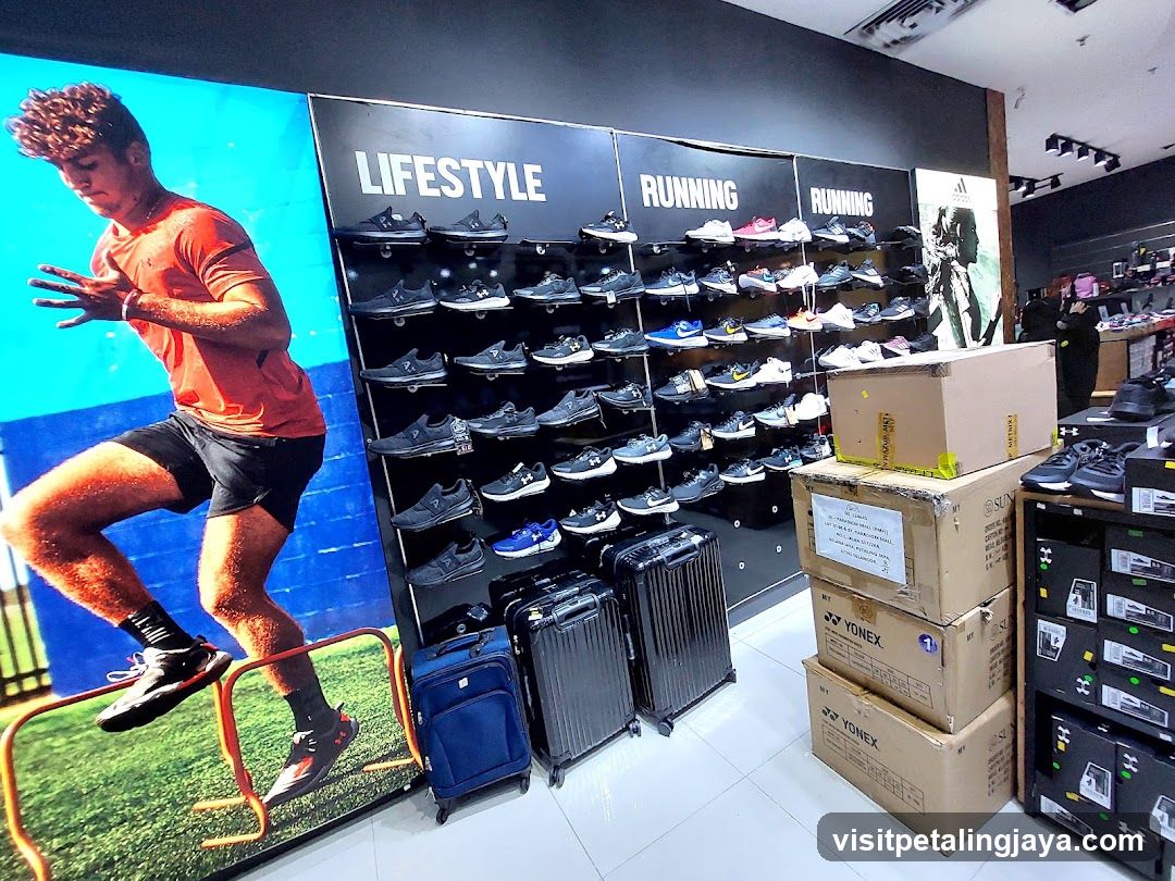 Adidas Store Interior Display