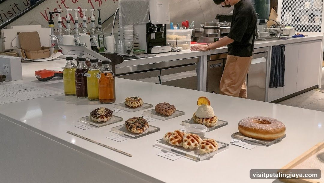 Dessert Display Counter
